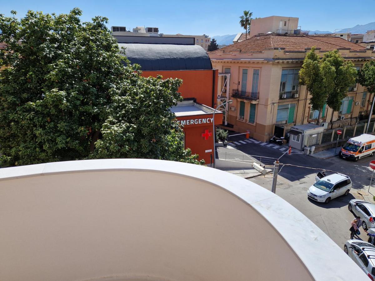 La Casa Di Tiago Apartment Palermo Bagian luar foto